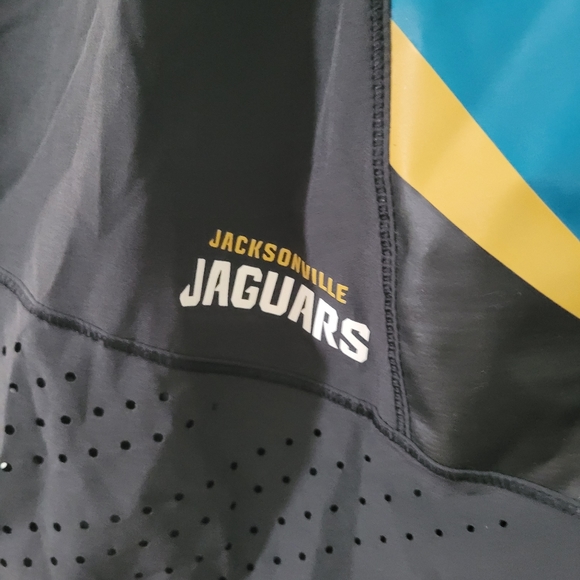 Men Size Large Nike On Field Jacksonville Jaguars NFL Athletic Shorts Black - Picture 6 of 9